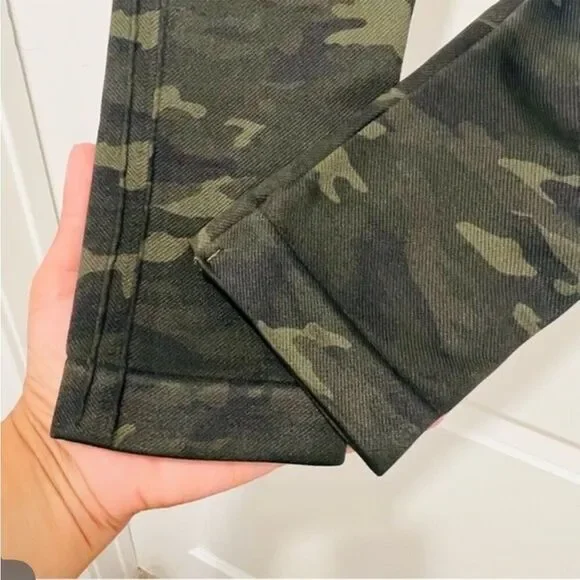 Spanx Women's Look at Me Now Seamless Leggings Camo Print Sz. Large 25" Inseam - Picture 6 of 14